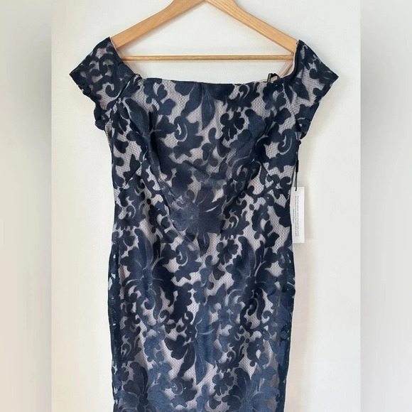 Calvin Klein Off-The-Shoulder Lace Trumpet Evening Midi Dress - Picture 5 of 10